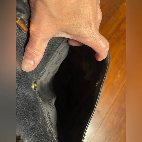 Michael Kors | Hudson Black Pebbled Leather Satchel - Picture 8 of 14